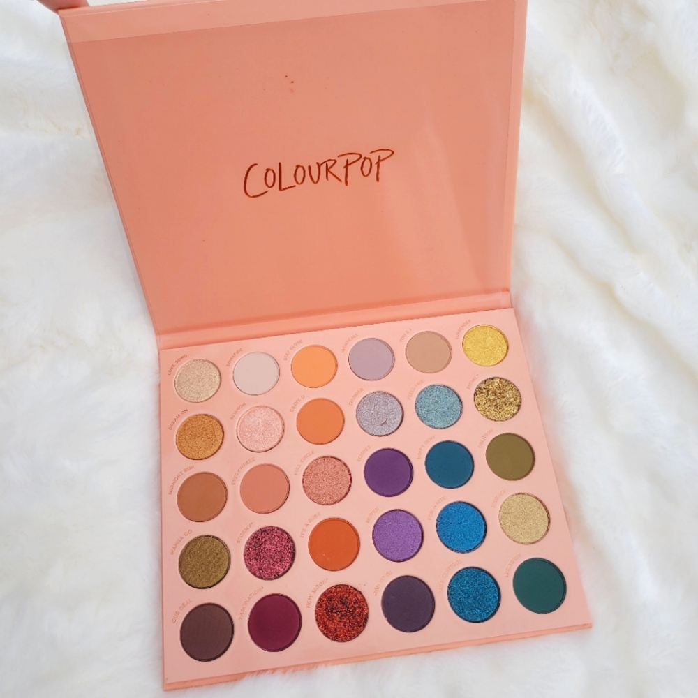 NWT Colourpop eyeshadow pallette